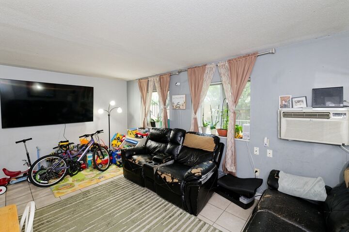 Property Photo: 2 Universal St 4 MA 01702