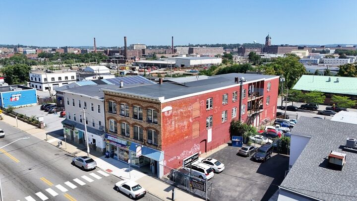 Property Photo:  82 S Broadway  MA 01843 