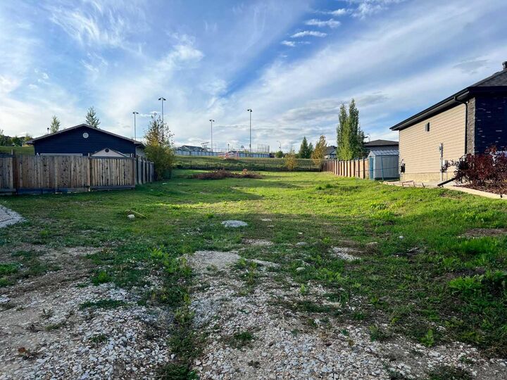 125 Shalestone Place  Fort McMurray AB T9K 0T5 photo