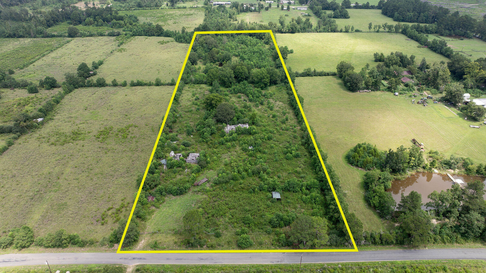 Property Photo: 547 Churchman Rd LA 70634