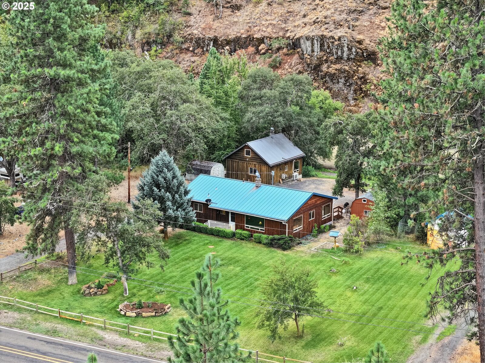 Property Photo: 1396 Hwy 142 WA 98628