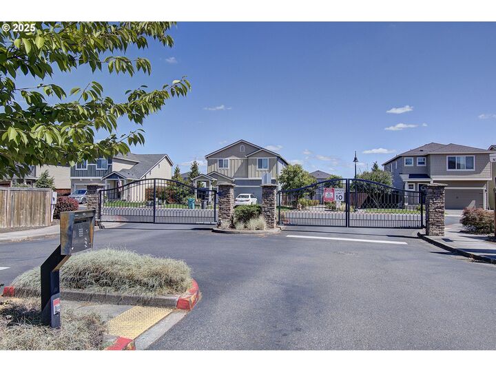 Property Photo: 11703 NE 128th Pl WA 98682