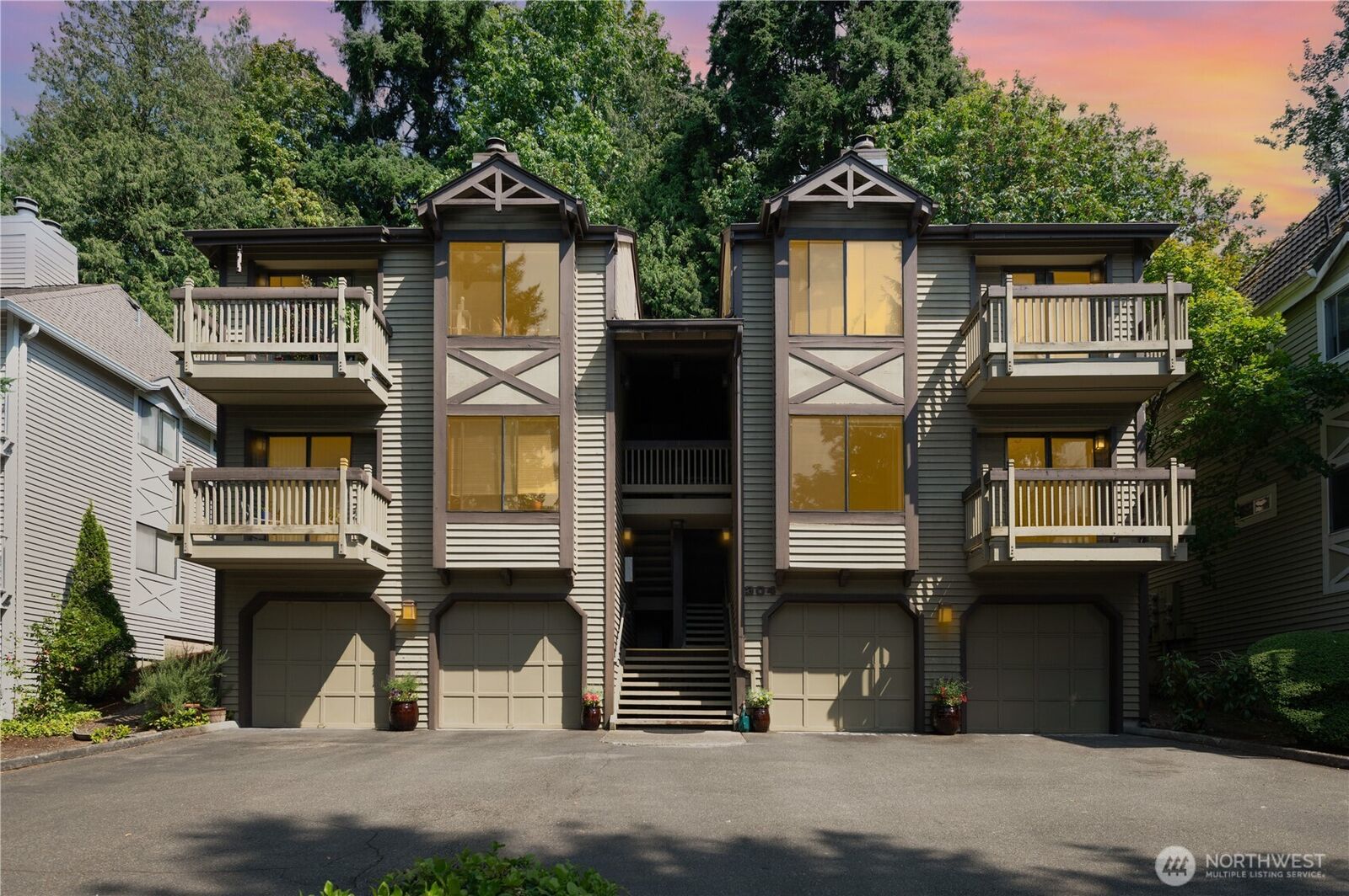 Property Photo: 304 10th Street WA 98033
