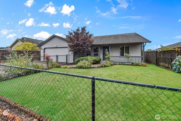 Property Photo:  2320  36th Avenue  WA 98632 