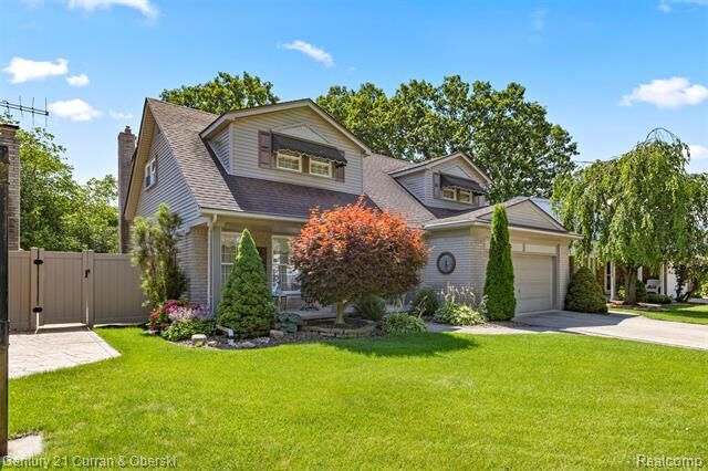 Property Photo: 20401 Foxboro Street MI 48193