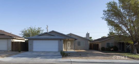 Property Photo: 1212 W Coronado Ave CA 93555