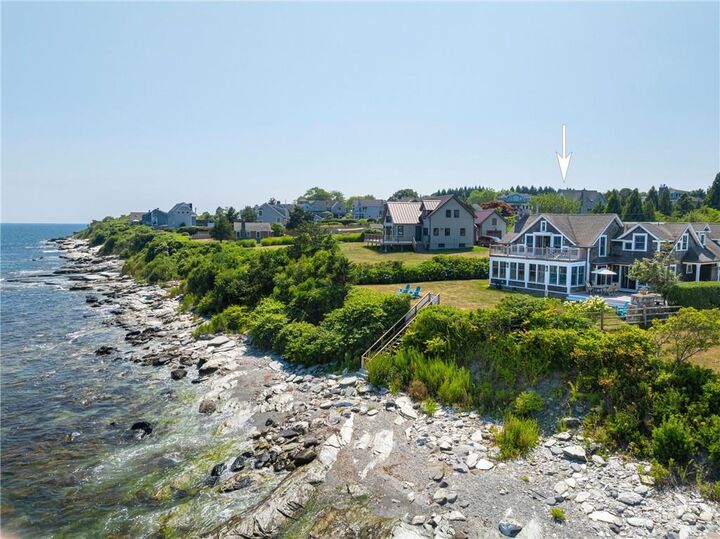 Property Photo:  4 Hull Cove Street  RI 02835 