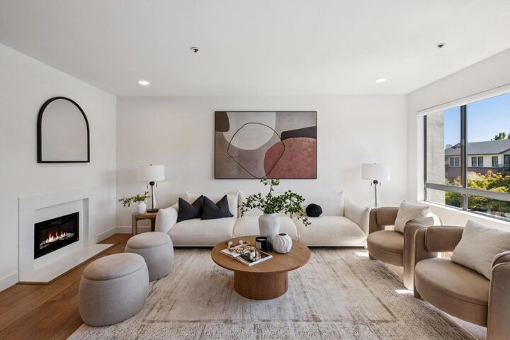 Property Photo: 410 Sheridan Avenue Unit 330 CA 94306