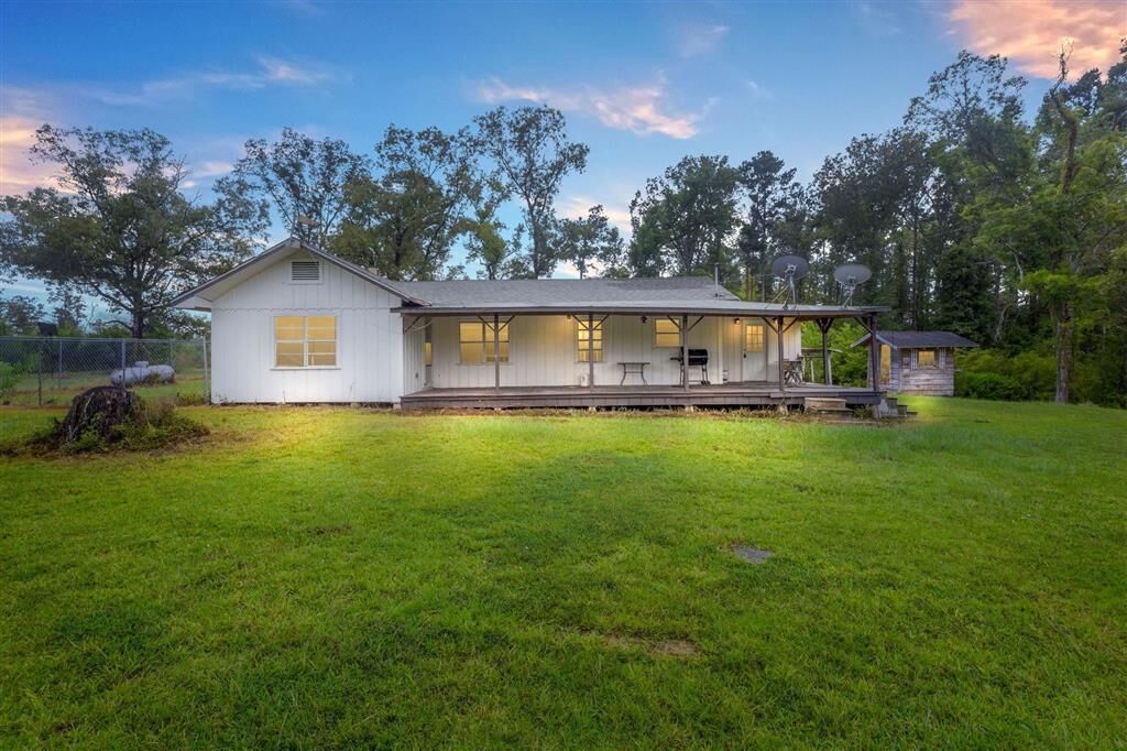 Property Photo: 523 Atwood Daniels Road LA 70657