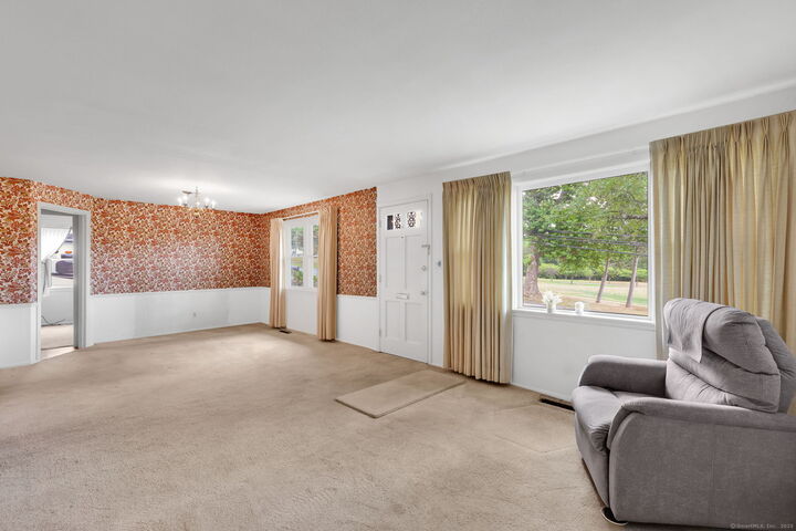 Property Photo:  2268 Stanley Street  CT 06053 