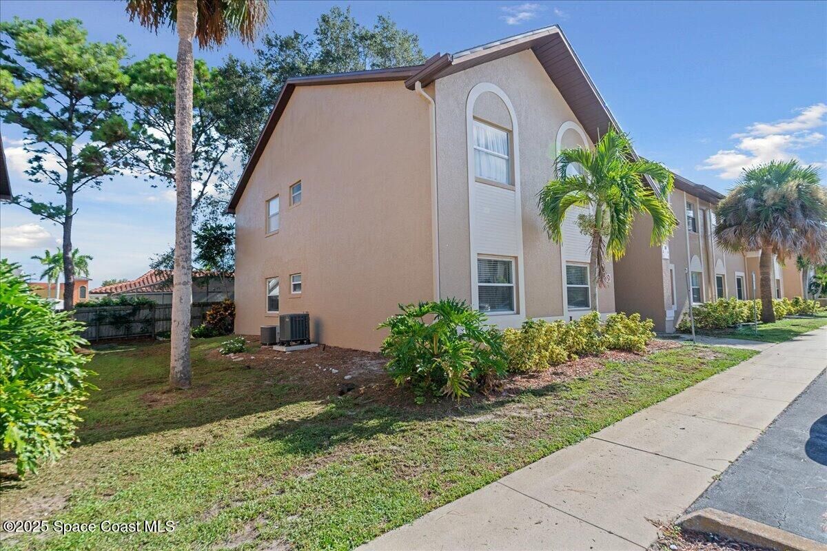 Property Photo:  110 Summer Place  FL 32953 