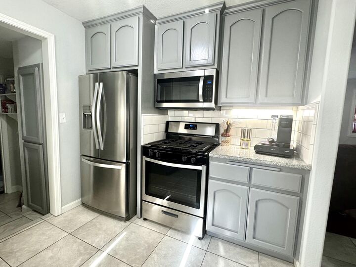 Property Photo: 1375 Westside Street CA 93257