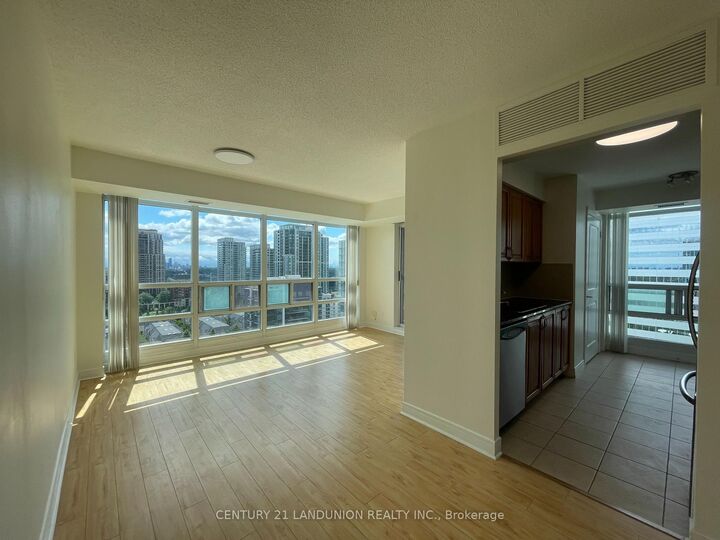 Property Photo: 35 Bales Avenue 2115 ON M2N 4S9