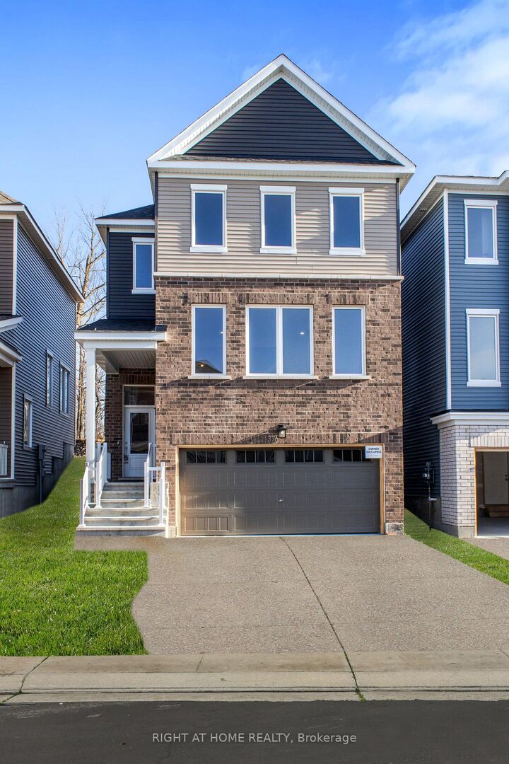 Property Photo: 376 Appalachian Circle ON K2J 6X3