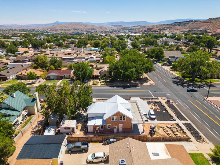 Property Photo: 295 S Main St UT 84770