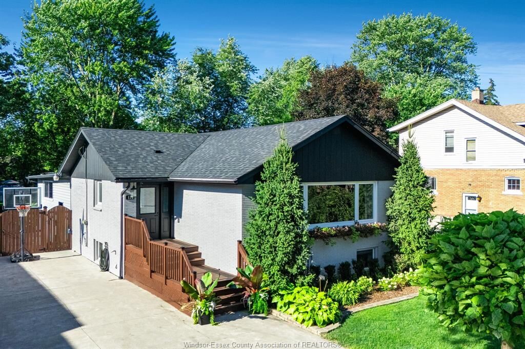 Photo de la propriété:  533 Morand  ON N9G 1H7 