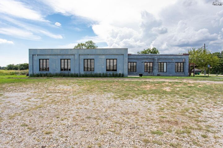 Property Photo: 111 W Williams Drive TX 76354