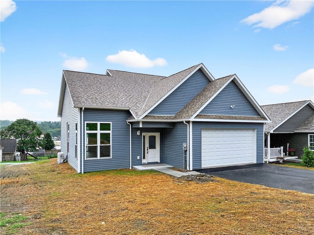Property Photo: 211 Reed Ave PA 15342