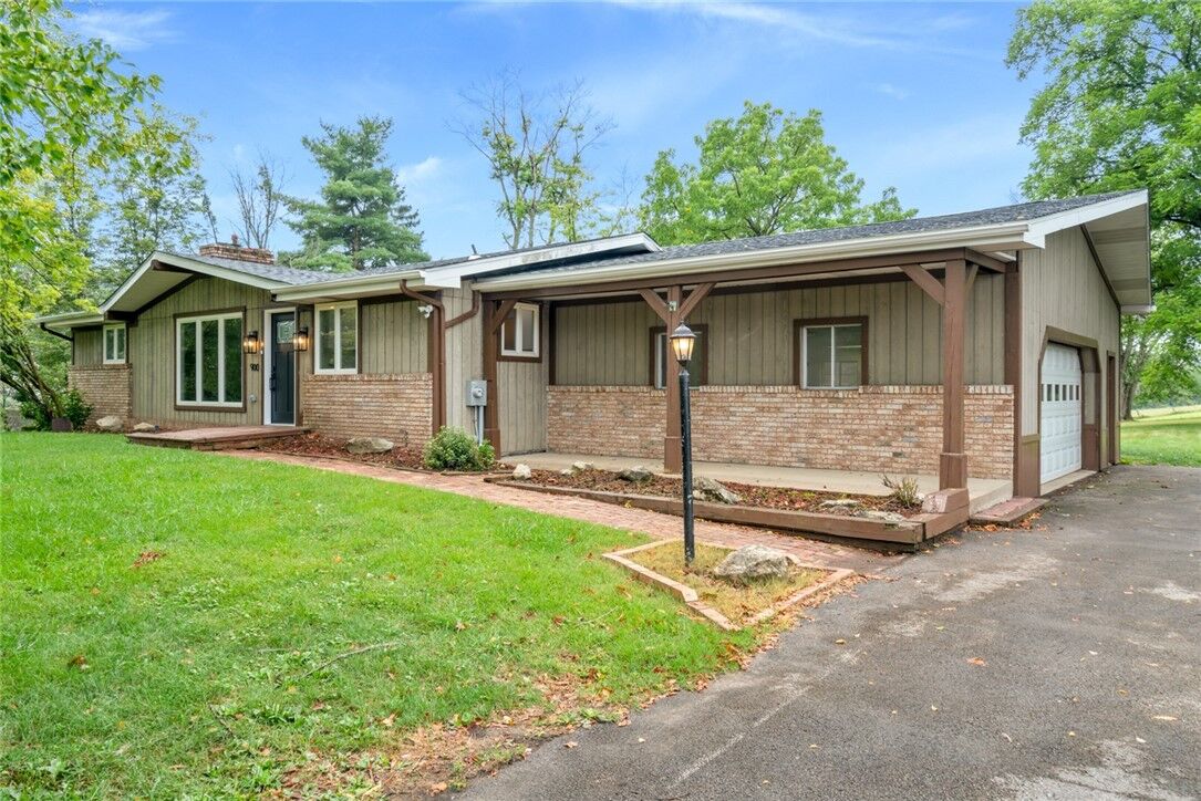 Property Photo: 900 Collinsburg Rd PA 15089