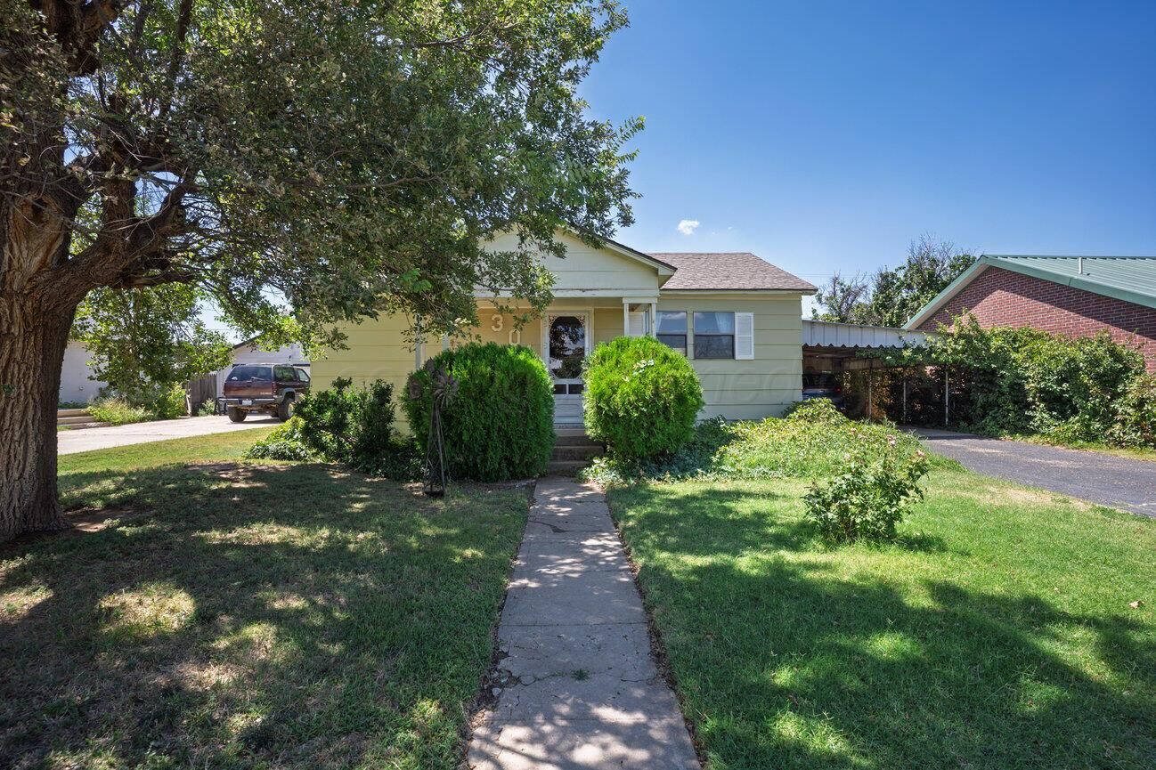 Property Photo: 304 S Sheridan TX 79036