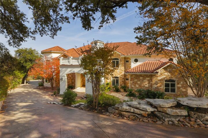 Property Photo: 2705 Island Ledge Cove TX 78746