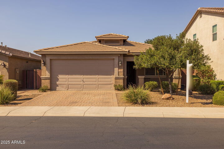 330 W Evergreen Pear Avenue  Queen Creek AZ 85140 photo