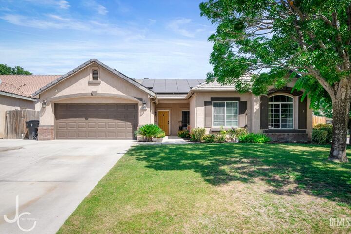 Property Photo: 11102 Vista Del Rancho Drive CA 93311
