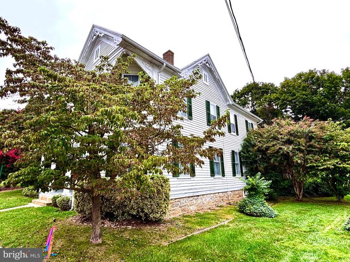Property Photo:  104 S High Street  VA 22824 
