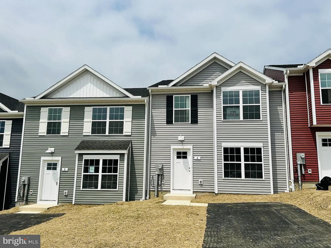 Property Photo: 6 Lismore Place PA 17050