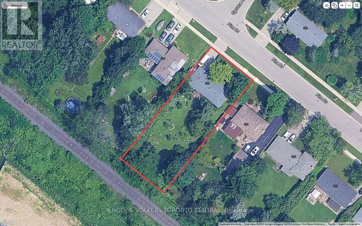 Property Photo:  231 Pine Drive  ON L4N 4H6 