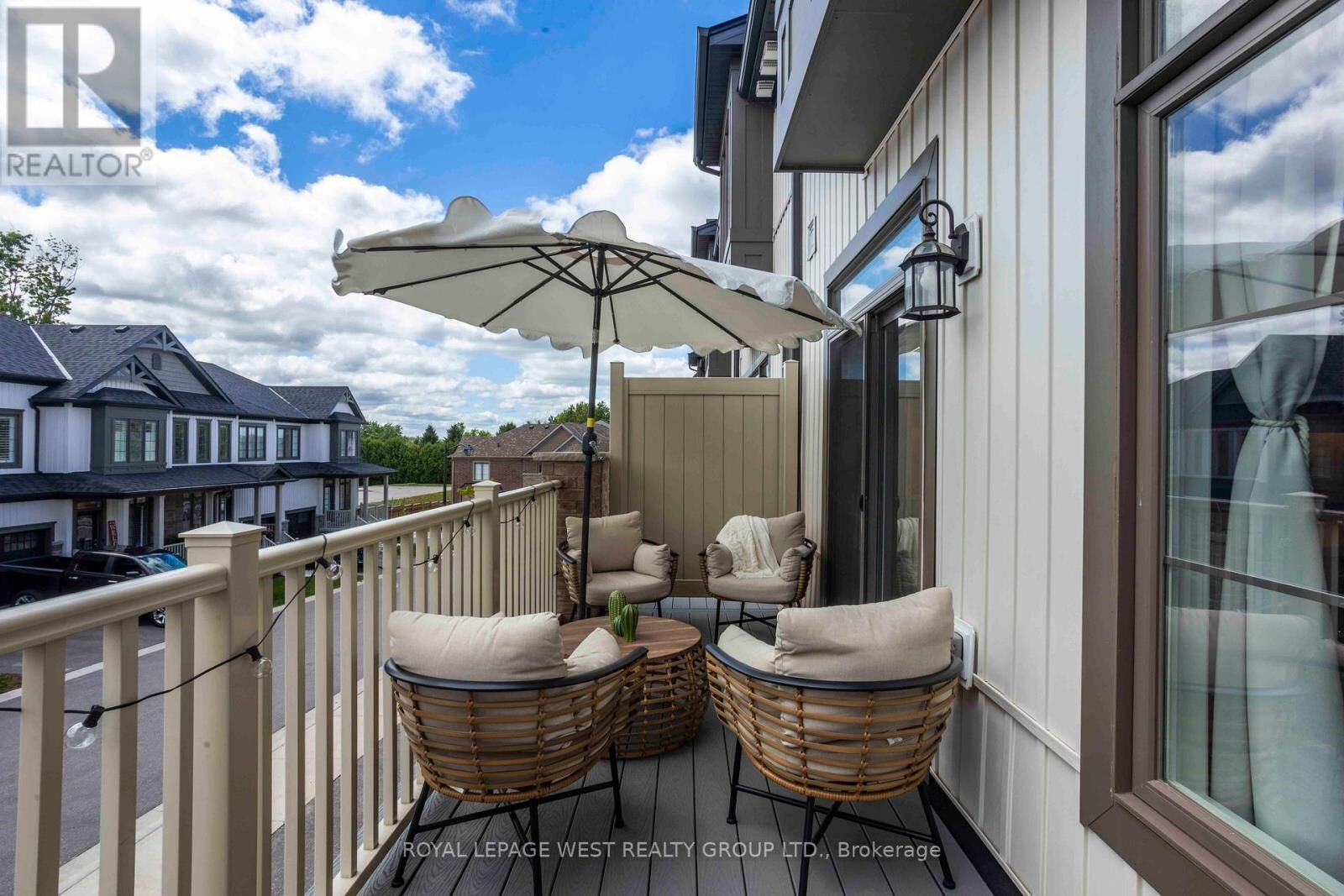 Property Photo:  15 Shand Lane  ON L9L 0C7 