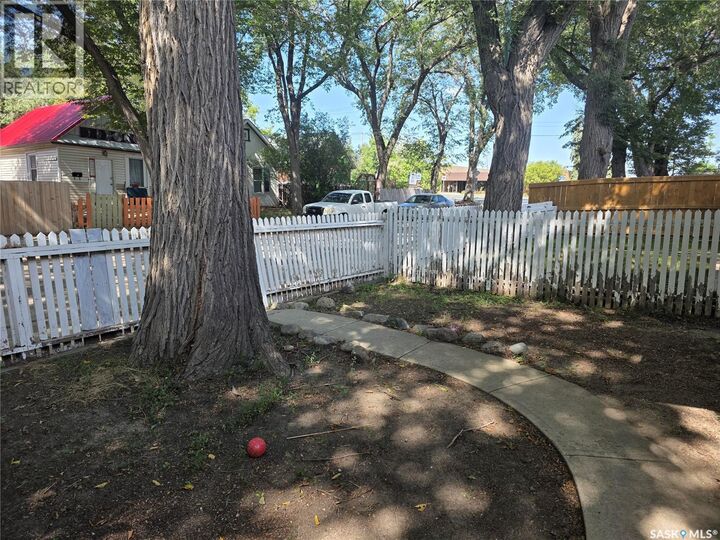 Photo de la propriété:  1721 Quebec Street  SK S4P 1J4 