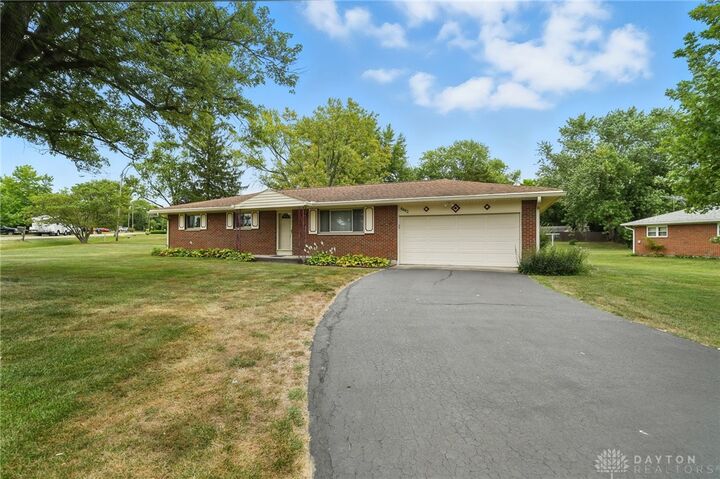 Property Photo: 6482 Shaker Road OH 45005