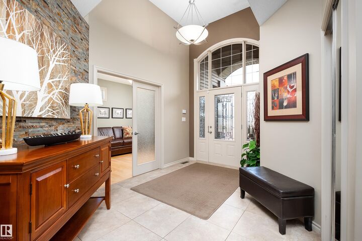 Photo de la propriété:  1089 Goodwin Circle Circle NW  AB T5T 6W4 