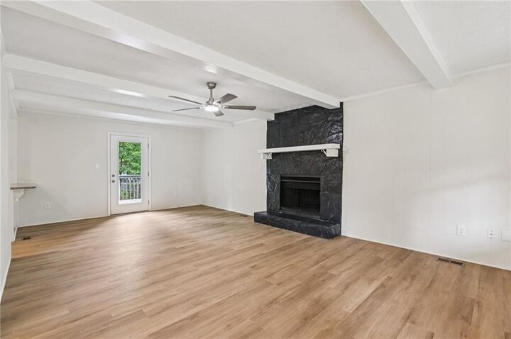 Property Photo:  230 Oakridge Drive SE  GA 30121 