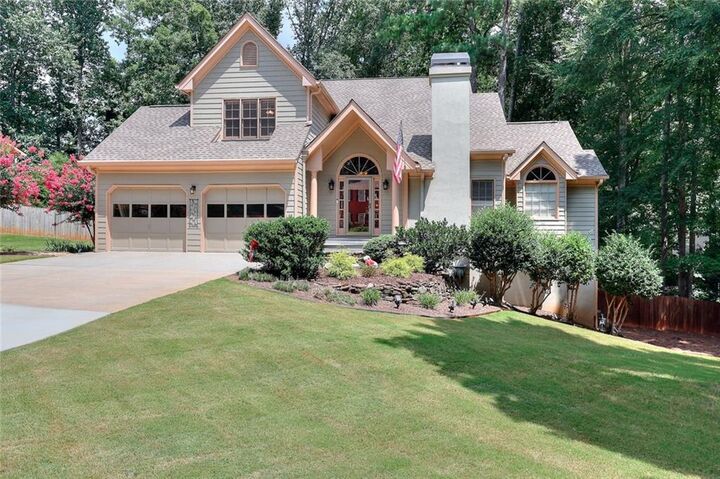 Property Photo: 1195 Haverhill Trail GA 30044