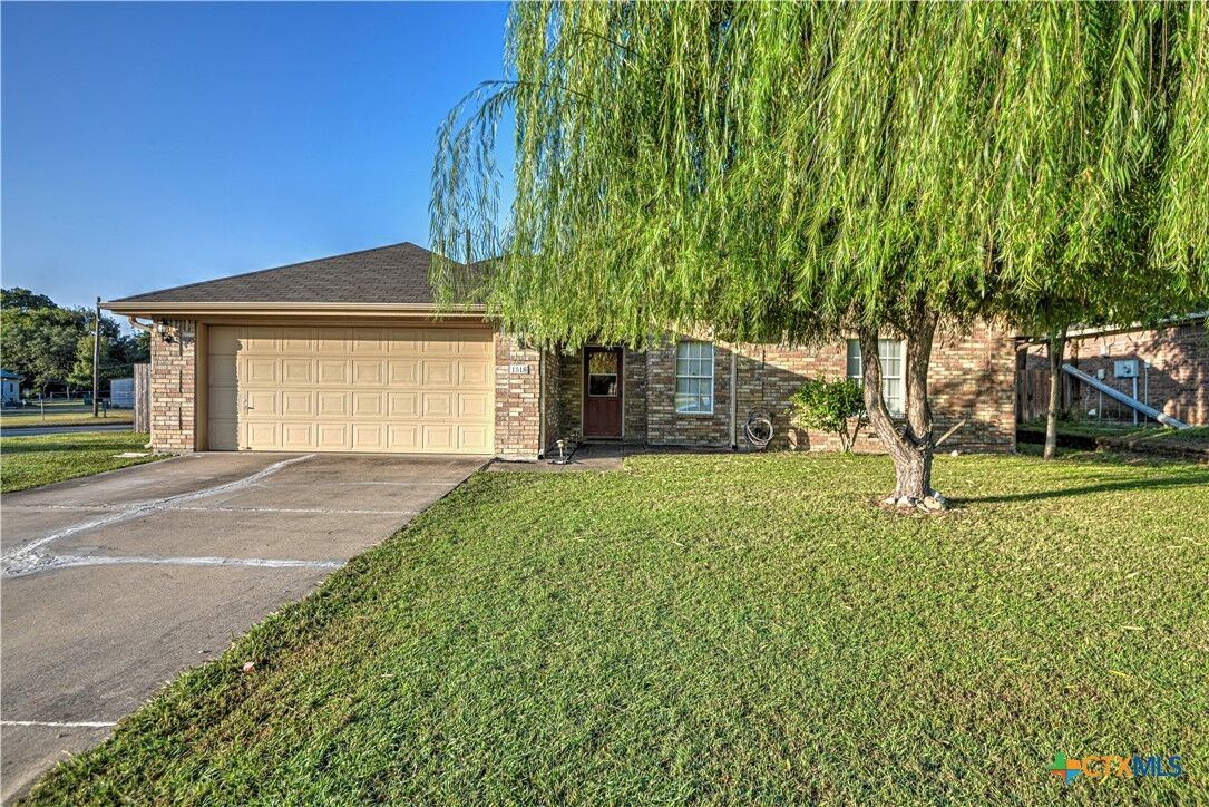 Property Photo: 1518 Zinfandel Drive TX 76548