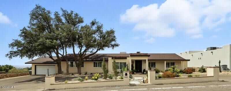 Property Photo:  921 Thunderbird Drive  TX 79912 