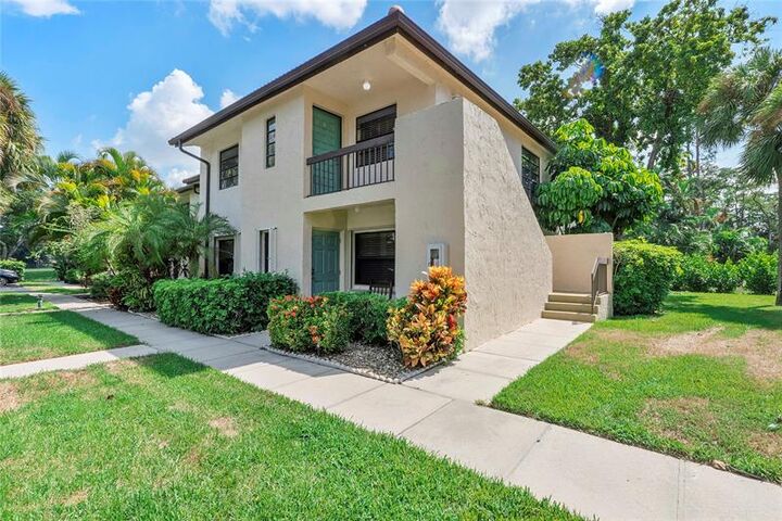Property Photo: 21648 Cypress Rd 13-G FL 33433