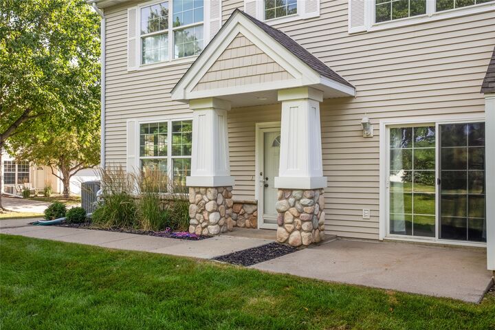 277 S 79th Street 504  West Des Moines IA 50266 photo