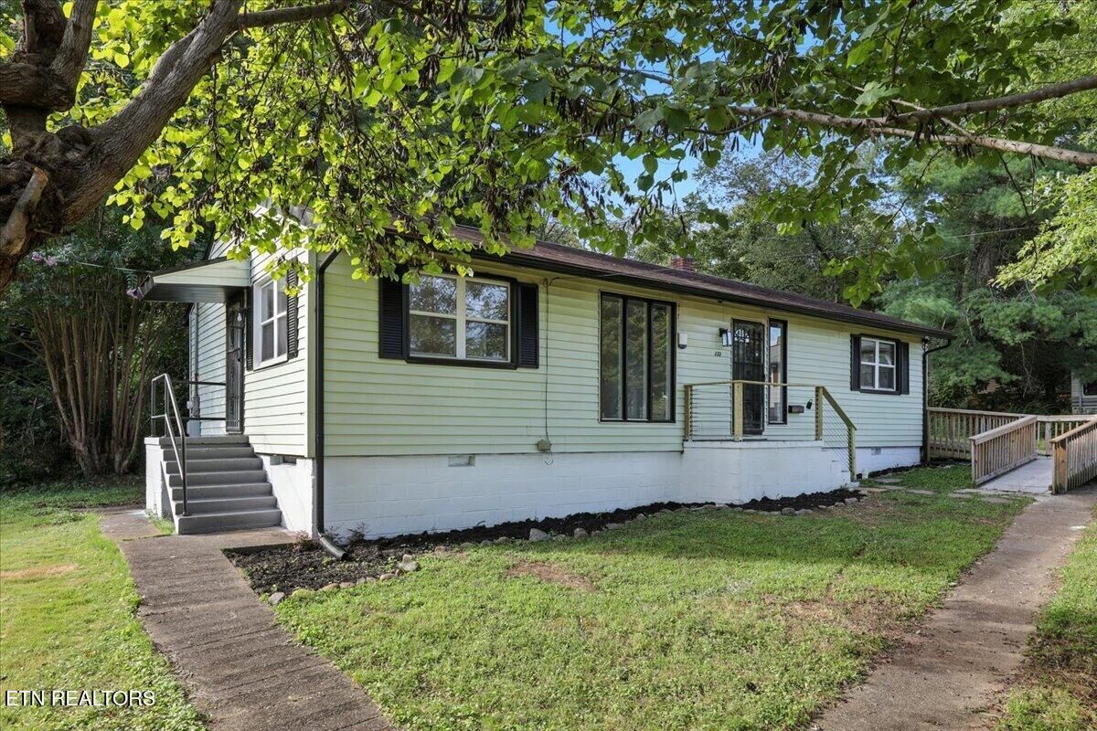 Property Photo: 233 S Benedict Ave TN 37830