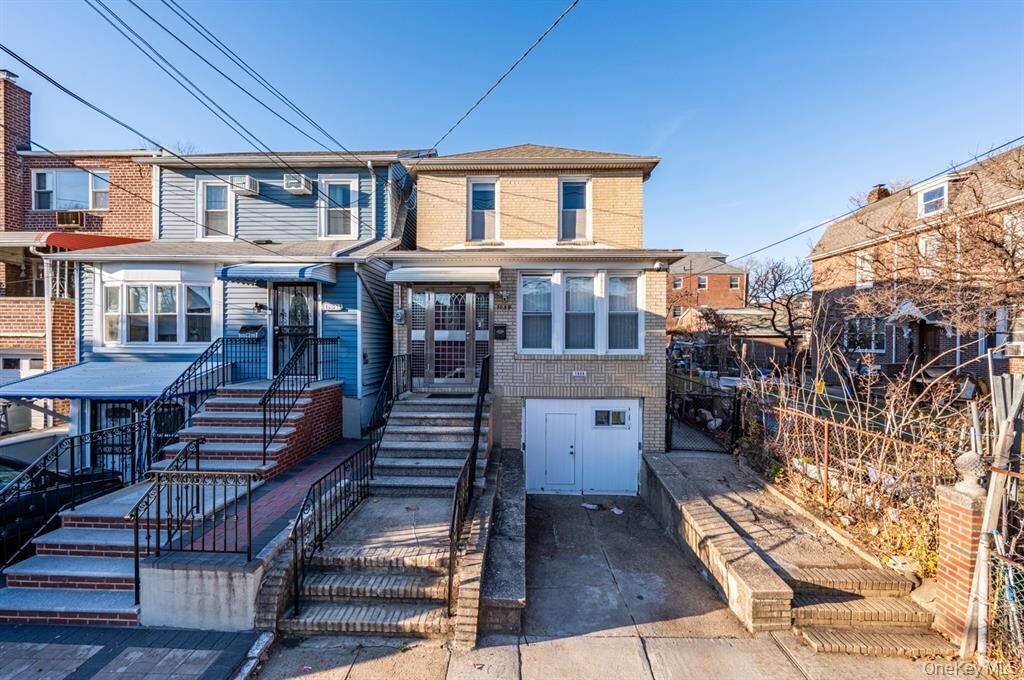 Property Photo:  1059 Neill Avenue  NY 10461 