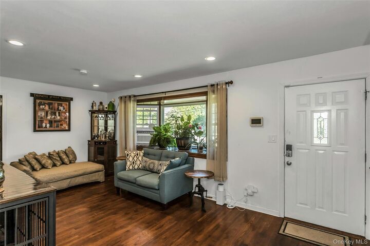 Property Photo:  425 14th Street  NY 11704 