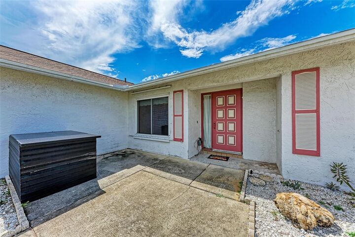 Property Photo: 7407 14th Avenue W FL 34209