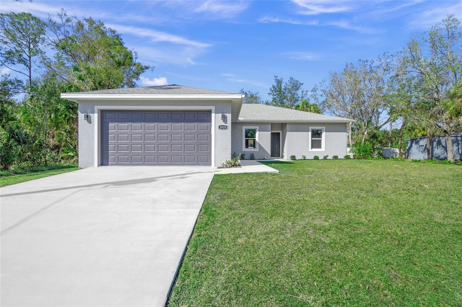 Property Photo:  5629 Crenshaw Lane  FL 34286 