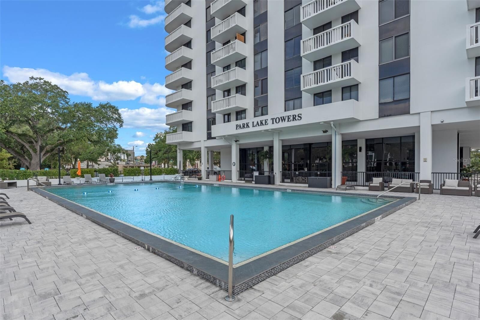 Property Photo: 400 E Colonial Drive 608 FL 32803