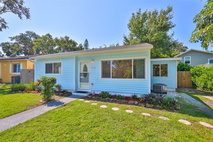 Property Photo: 718 12th Avenue N FL 33701