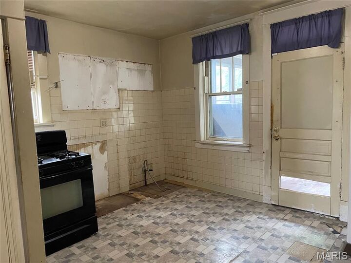 Property Photo: 7025 Hunter Avenue MO 63121