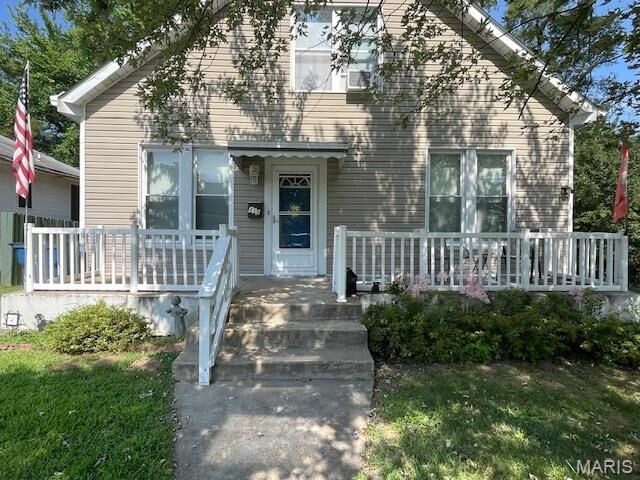 Property Photo: 413 E Wickliffe Avenue IL 62234