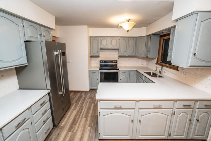 Property Photo: 3548 Lusan Dr WI 53012